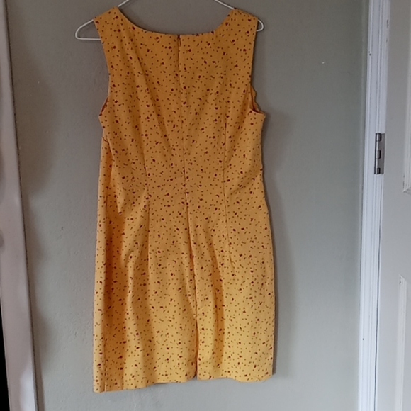 Dress - Picture 2 of 4